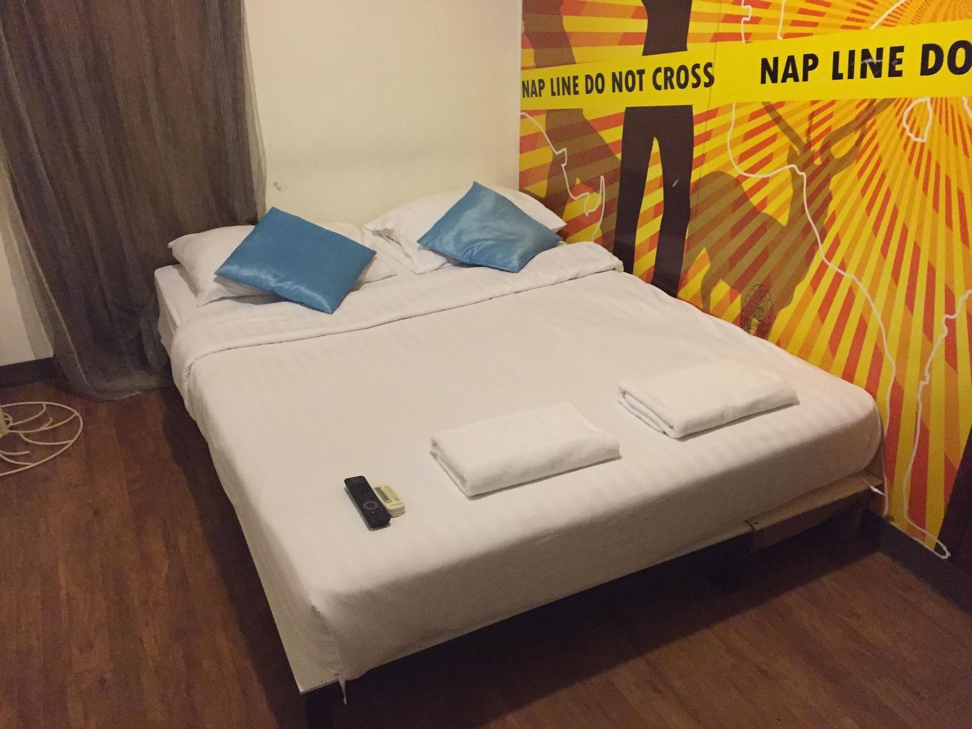 Take A Nap Hostel Бангкок Экстерьер фото